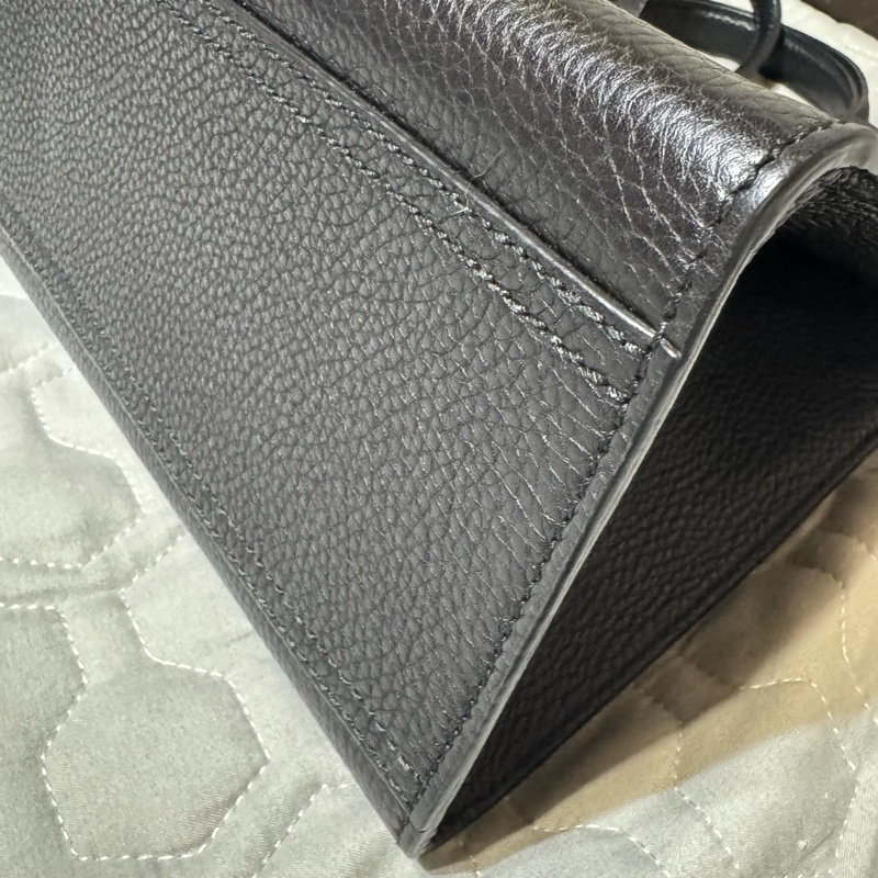 Gucci 斜背包 黑色牛皮 金釦-13