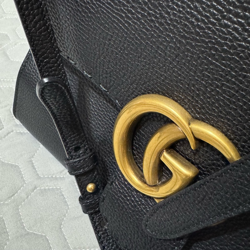 Gucci 斜背包 黑色牛皮 金釦-27
