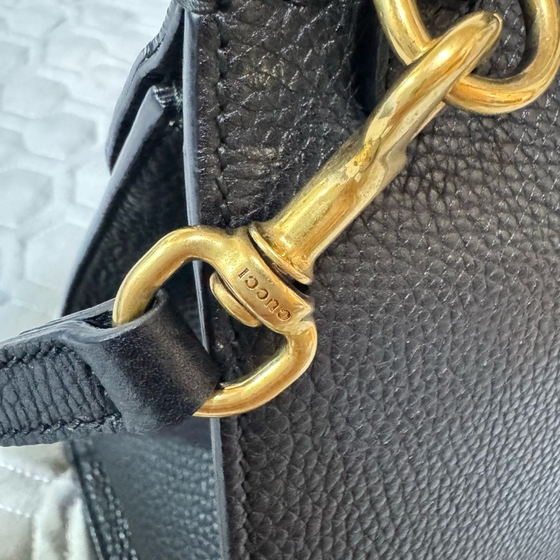 Gucci 斜背包 黑色牛皮 金釦-30