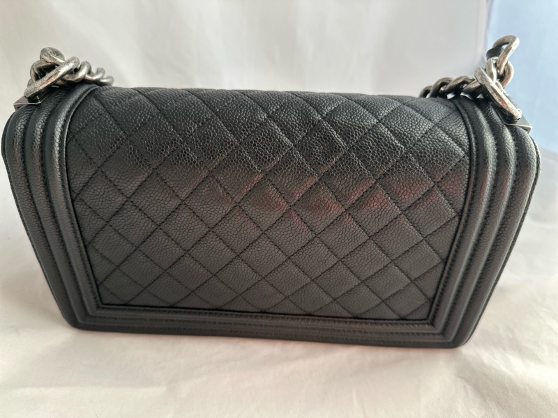 CHANEL BOY 經點菱格黑色25cm口蓋包-9