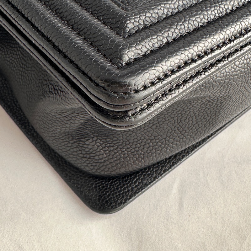 CHANEL BOY 經點菱格黑色25cm口蓋包-13