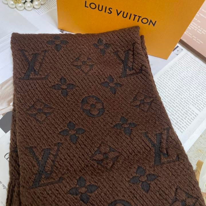 Lv LOGOMANIA羊毛雙面披肩 圍巾 限量泰迪色🏅-9