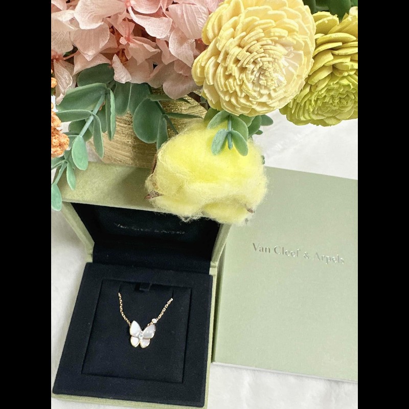 vca蝴蝶白母貝項鏈 近全新實品超美-5