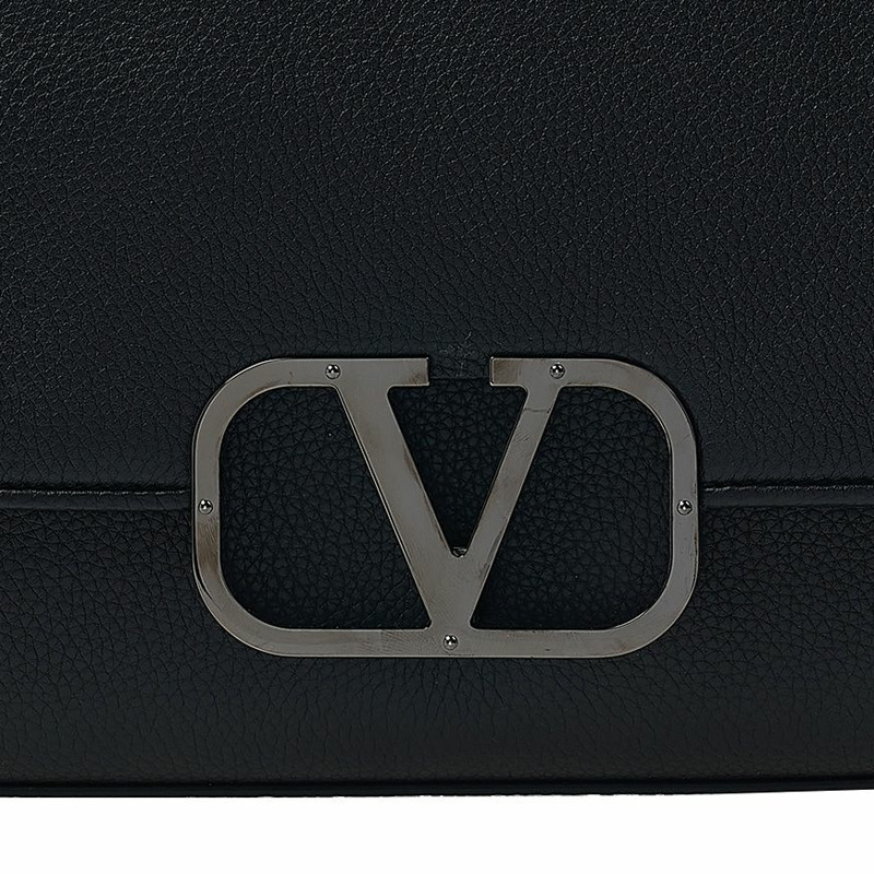 VALENTINO 標誌性 V 字 Logo 單肩包-5