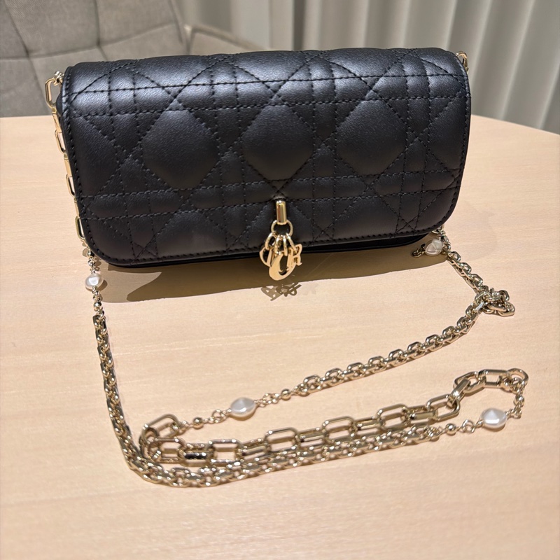 •   Dior Caro WOC Pearl Chain    •   Dior CD 菱格鍊帶包（珍珠款）-6