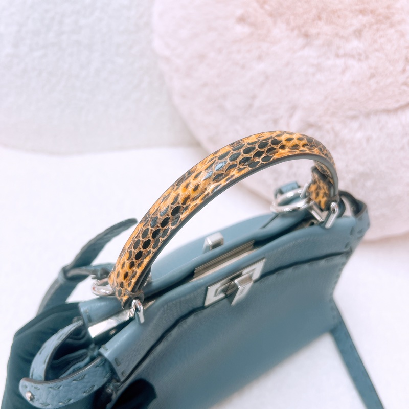 Fendi peekaboo mini 灰藍色蛇皮手柄-1