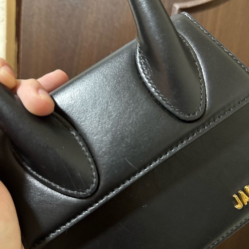 JACQUEMUS Le Chiquito 牛皮手提包-14