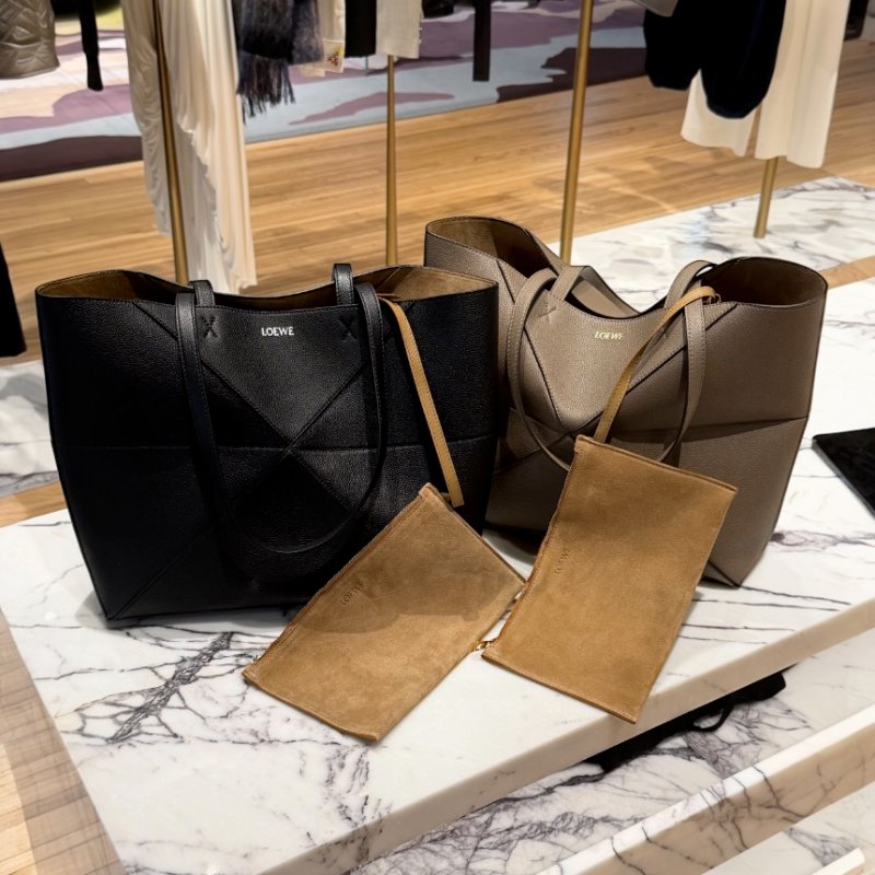 🎉新年好折扣✨Loewe 柔軟粒面小牛皮 大款 Puzzle Fold 橫式托特包 黑色-7