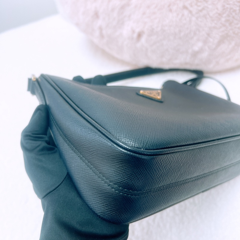 Prada hobo 全皮黑色腋下包-5