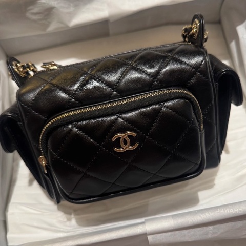 Chanel 黑金保齡球包小號