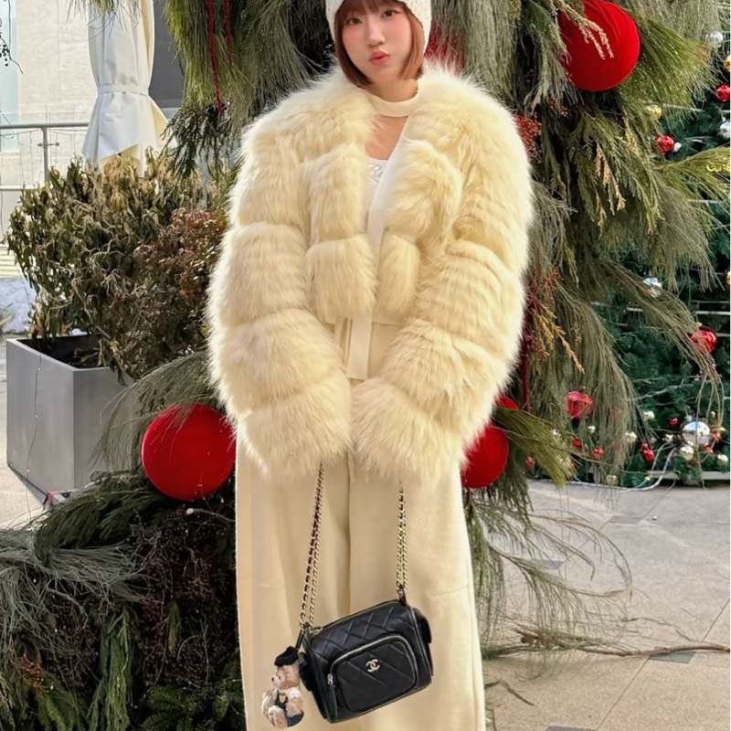 Chanel 黑金保齡球包小號-4