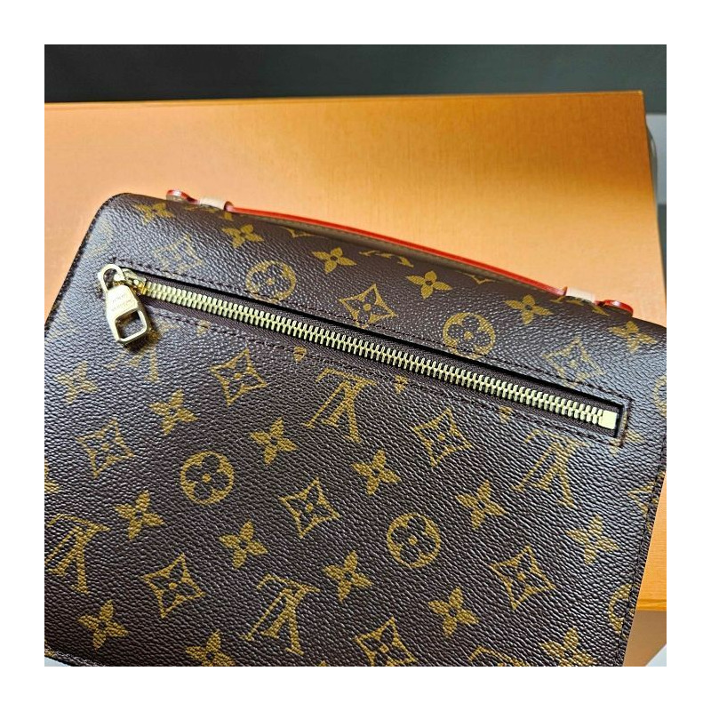 LOUIS VUITTON Metis Monogram 手拿包 M44875-4