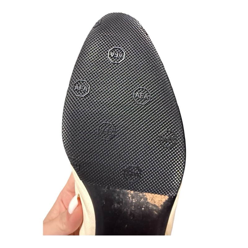 Chanel 95新 羊皮黑白平地鞋 37.5號-25