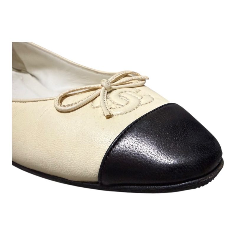 Chanel 95新 羊皮黑白平地鞋 37.5號-33