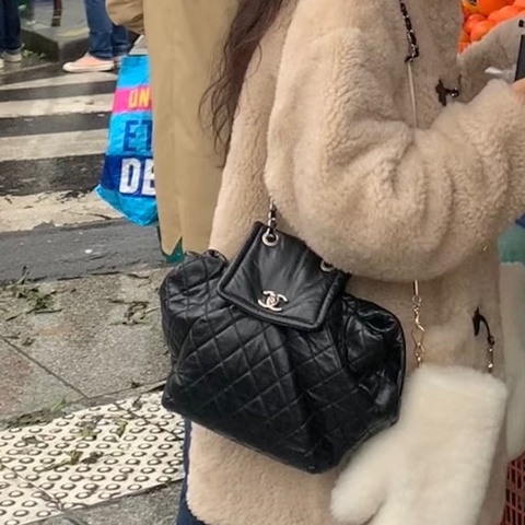 人氣街頭款🔥99新🆕Chanel 香奈兒黑銀流浪雙肩後背包肩背包