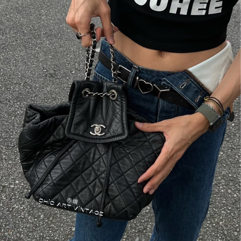 人氣街頭款🔥99新🆕Chanel 香奈兒黑銀流浪雙肩後背包肩背包-2