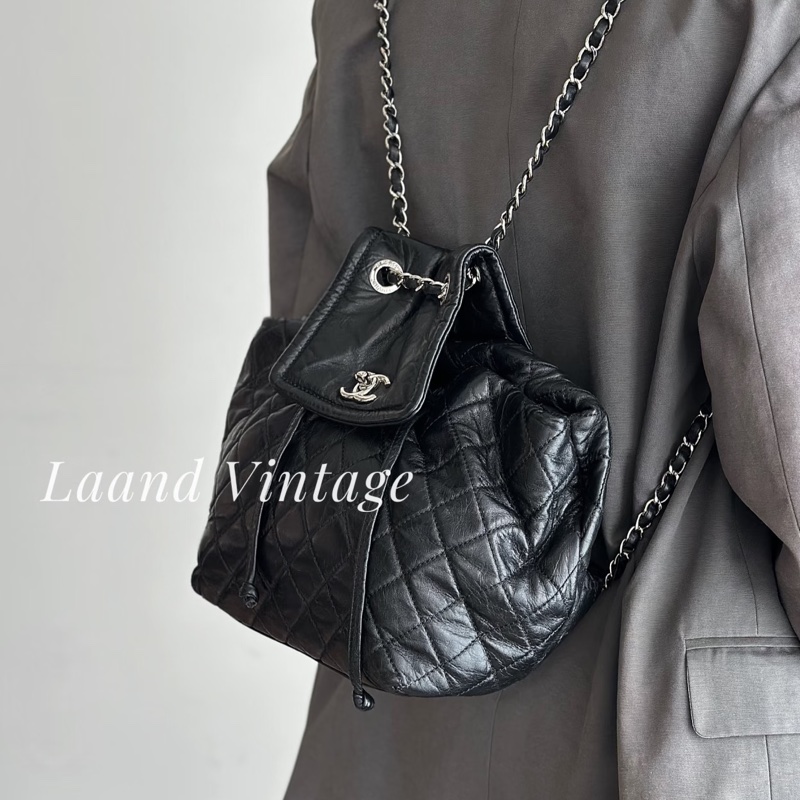 人氣街頭款🔥99新🆕Chanel 香奈兒黑銀流浪雙肩後背包肩背包-4