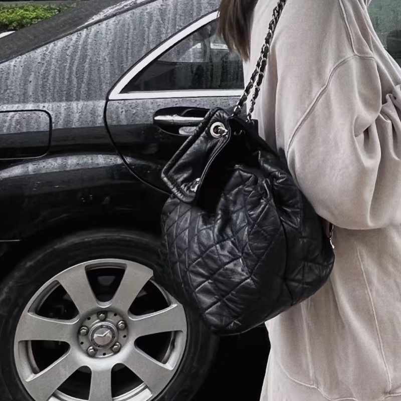 人氣街頭款🔥99新🆕Chanel 香奈兒黑銀流浪雙肩後背包肩背包-5