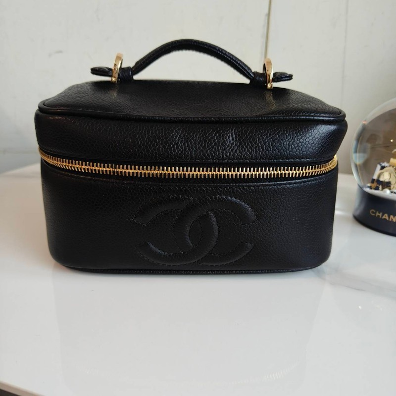 Chanel Vintage 黑色魚子醬橫版化妝包-6