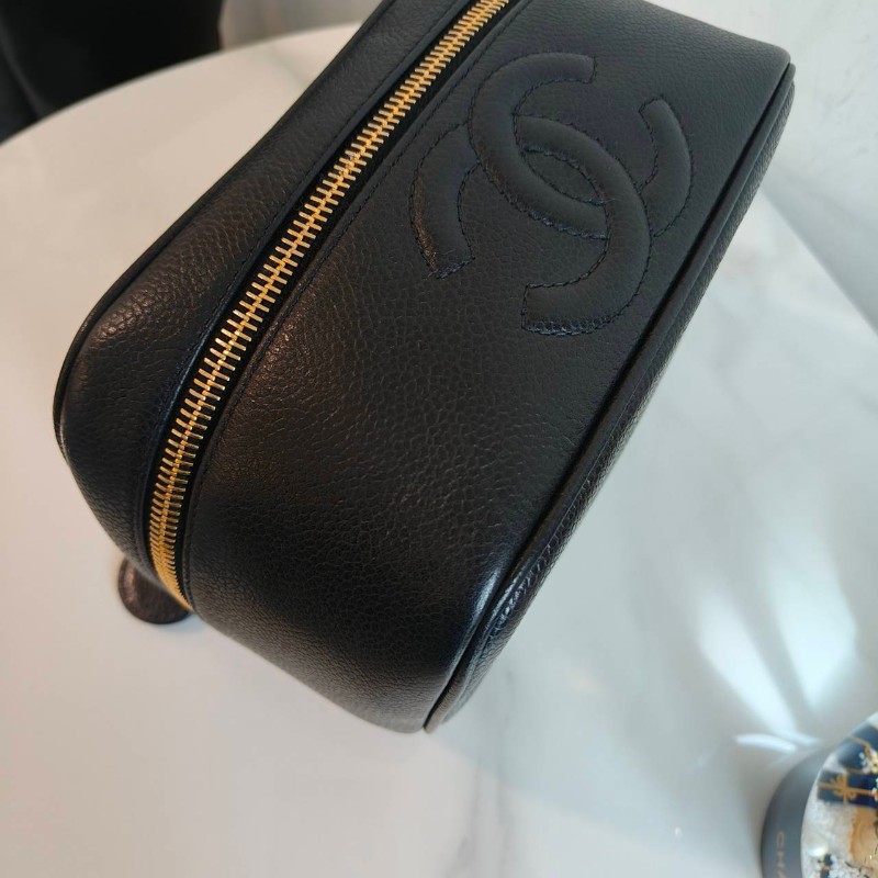 Chanel Vintage 黑色魚子醬橫版化妝包-10