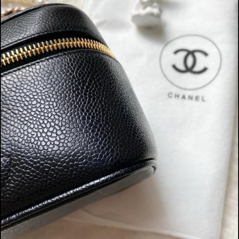 Chanel Vintage 黑色魚子醬橫版化妝包-11