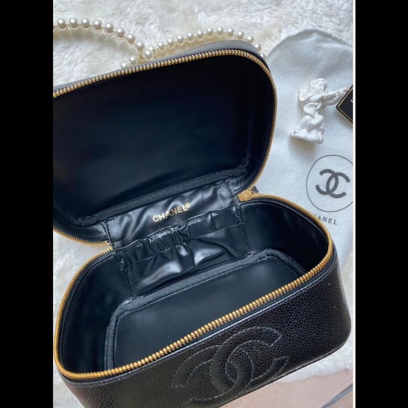 Chanel Vintage 黑色魚子醬橫版化妝包-15