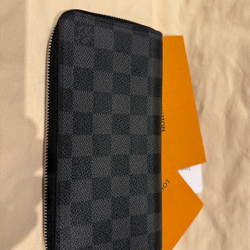 Louis Vuitton zipper wallet-0