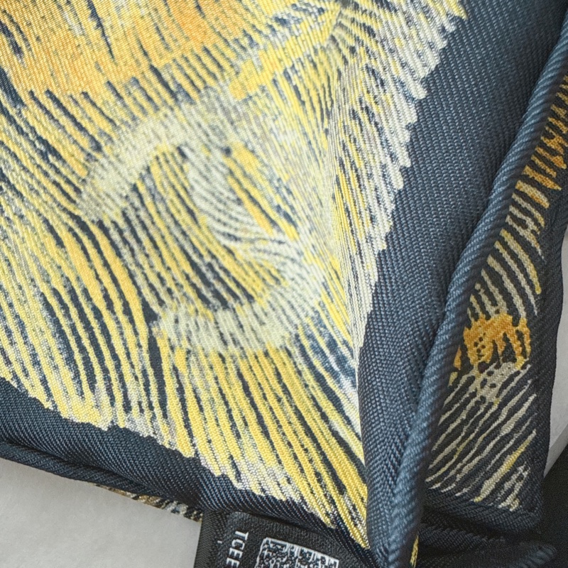 Chanel✨VIC中秋贈品雙面絲巾月亮絲巾 未使用 90x90-4