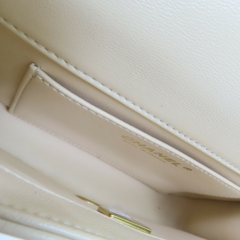 米白色 菱格紋 羊皮 Heart Crush Mini Flap 肩背包 AS3829【CHANEL 香奈兒】 AS3829-4