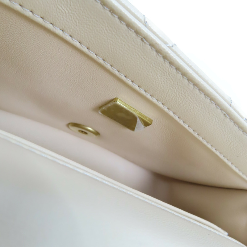 米白色 菱格紋 羊皮 Heart Crush Mini Flap 肩背包 AS3829【CHANEL 香奈兒】 AS3829-5