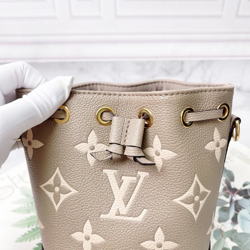 LV 灰色NANO NOÉ 迷你水桶包 芯片款 13*16*10 99新配件塵袋購證盒子-5