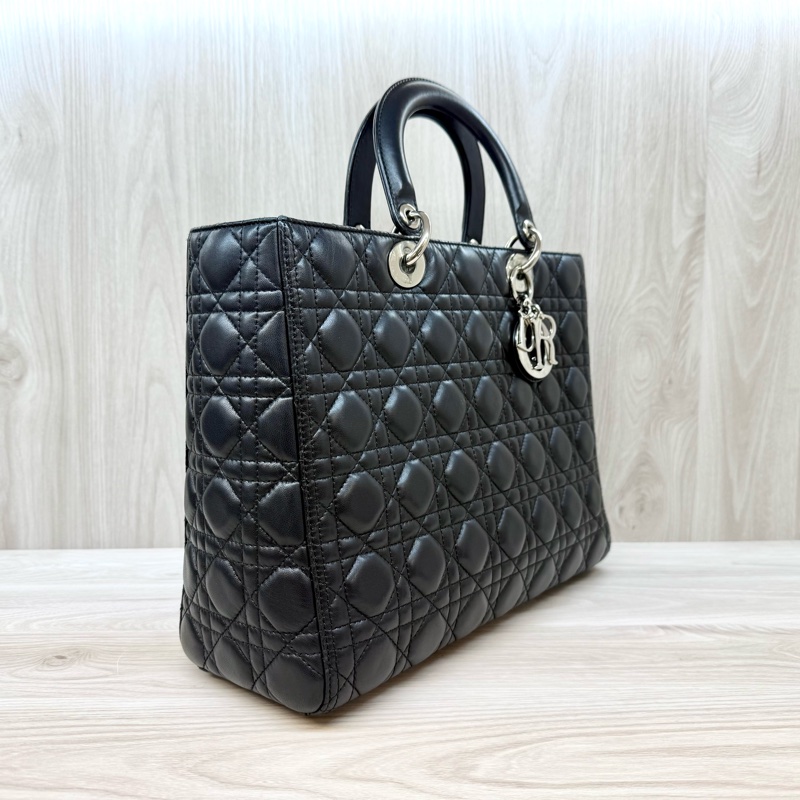 DIOR黑色羊皮銀釦Lady Dior Large7格黛妃包-3