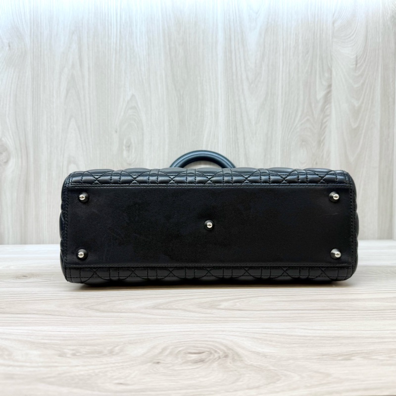 DIOR黑色羊皮銀釦Lady Dior Large7格黛妃包-5