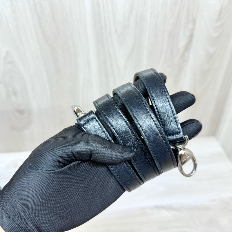 DIOR黑色羊皮銀釦Lady Dior Large7格黛妃包-9