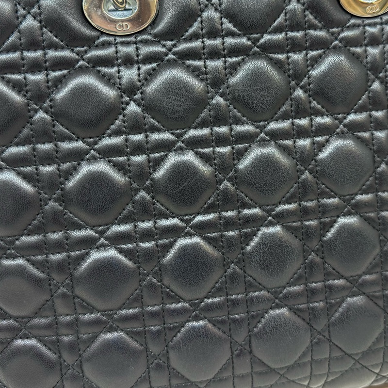 DIOR黑色羊皮銀釦Lady Dior Large7格黛妃包-11