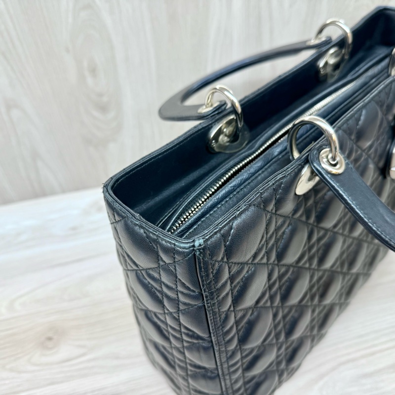 DIOR黑色羊皮銀釦Lady Dior Large7格黛妃包-15