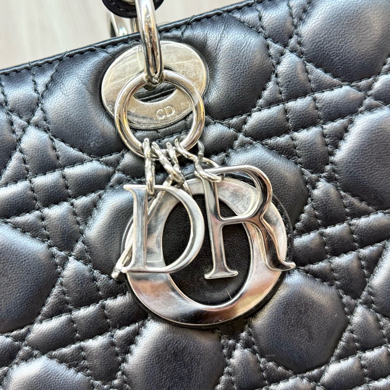 DIOR黑色羊皮銀釦Lady Dior Large7格黛妃包-19