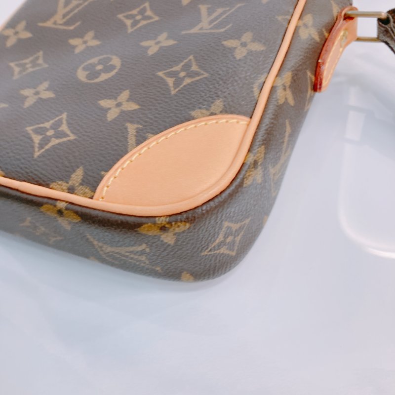 MS0426	Louis Vuitton 路易威登 直身 帆布 經典老花紋 金扣 斜背  Danube Crossbody Canvas Monogram x GHW-8