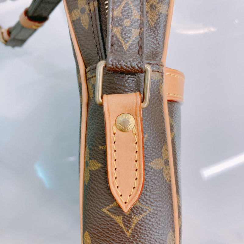 MS0426	Louis Vuitton 路易威登 直身 帆布 經典老花紋 金扣 斜背  Danube Crossbody Canvas Monogram x GHW-13