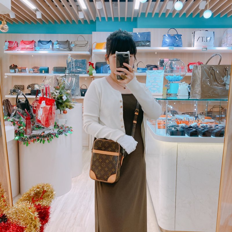 MS0426	Louis Vuitton 路易威登 直身 帆布 經典老花紋 金扣 斜背  Danube Crossbody Canvas Monogram x GHW-23