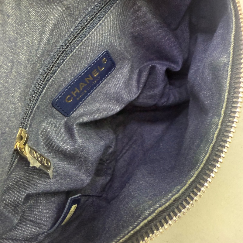 chanel 腰包配金色金屬配件-3