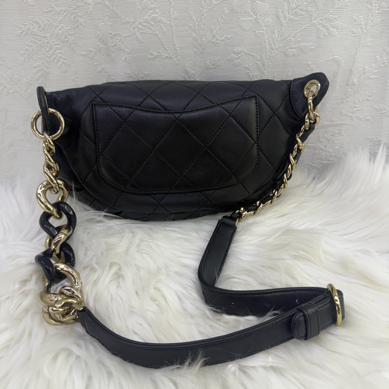 chanel 腰包配金色金屬配件-11