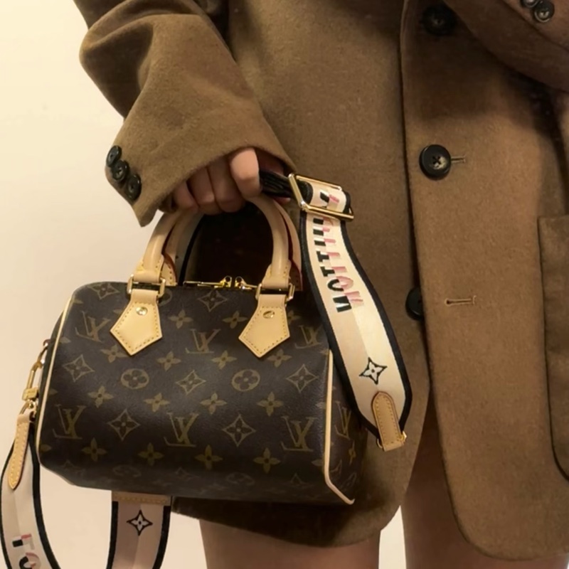 💗香緹國際精品💗 729 LV Speedy20 黑肩帶-0