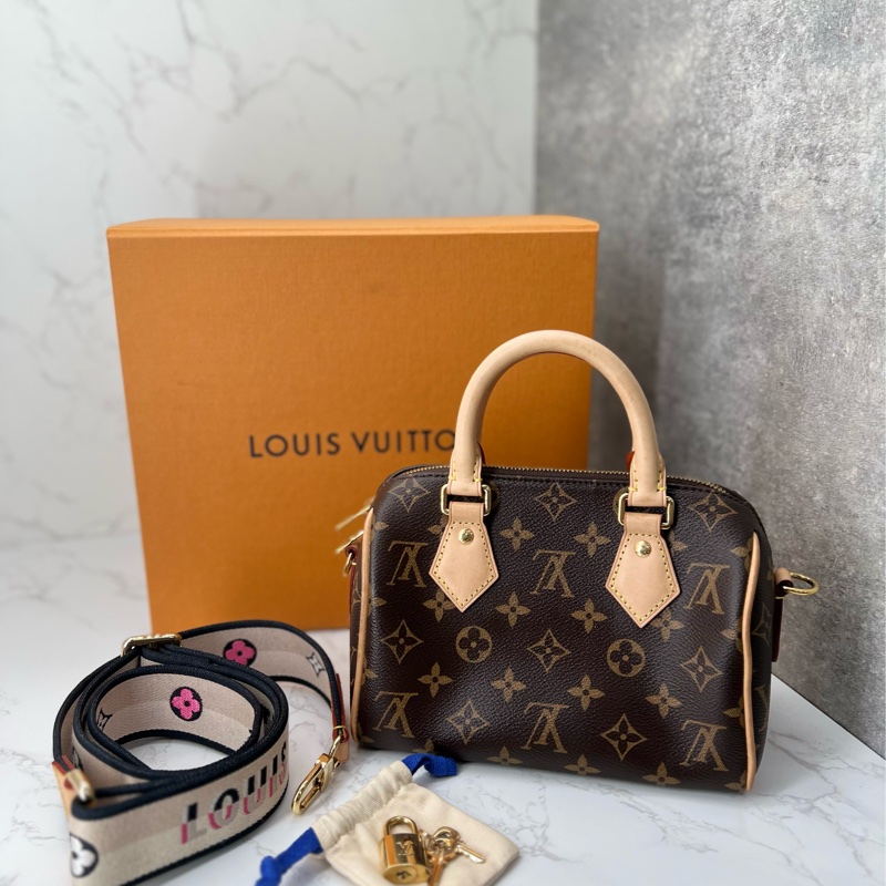 💗香緹國際精品💗 729 LV Speedy20 黑肩帶-3