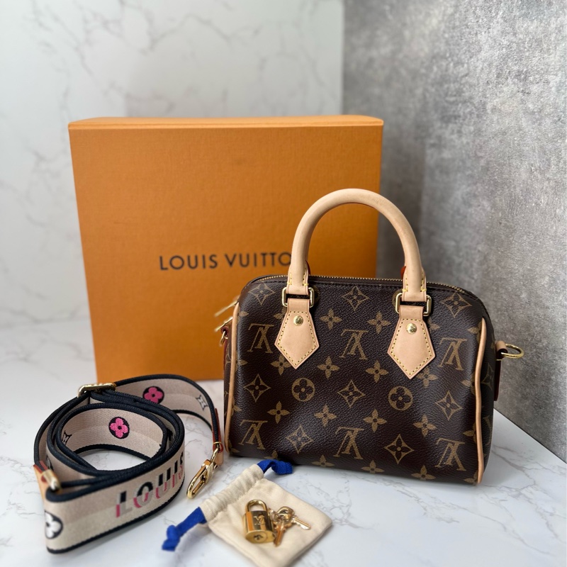 💗香緹國際精品💗 729 LV Speedy20 黑肩帶-7