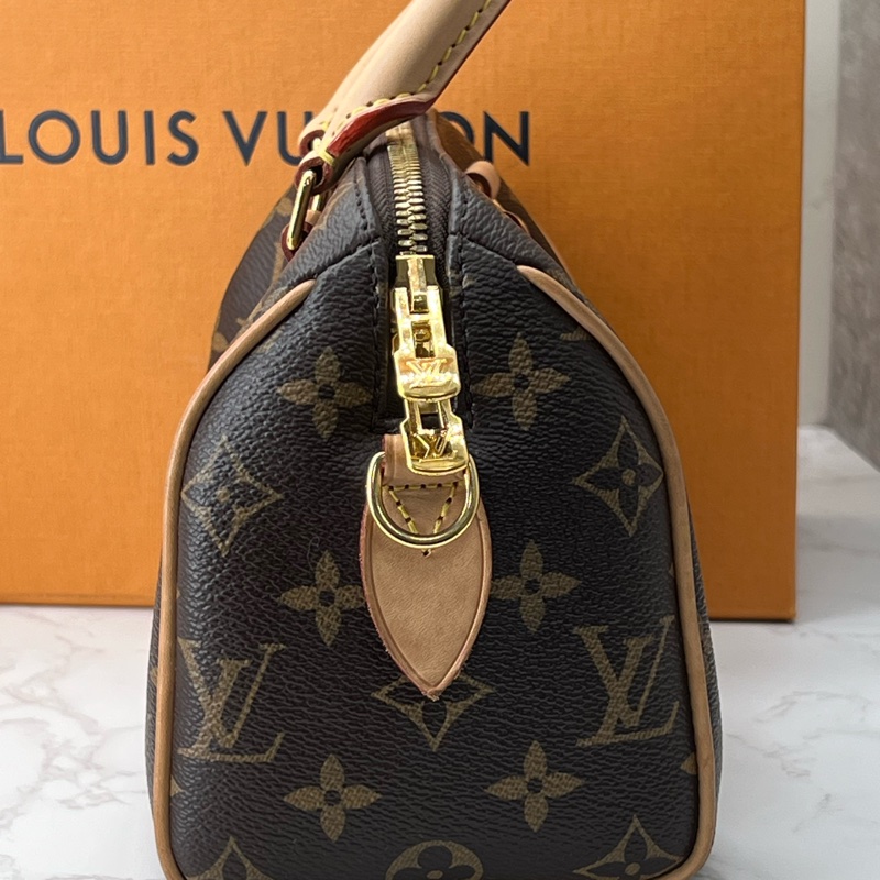 💗香緹國際精品💗 729 LV Speedy20 黑肩帶-14