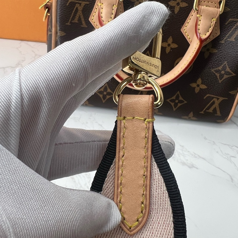 💗香緹國際精品💗 729 LV Speedy20 黑肩帶-17