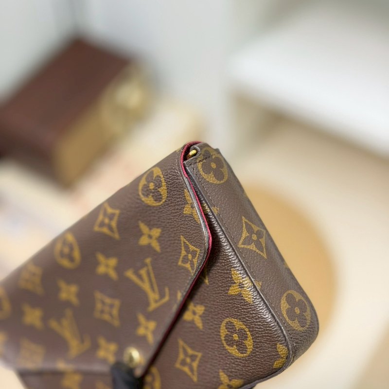 🏷LV 路易威登．Félicie Pochette 三合一 woc M81896-9