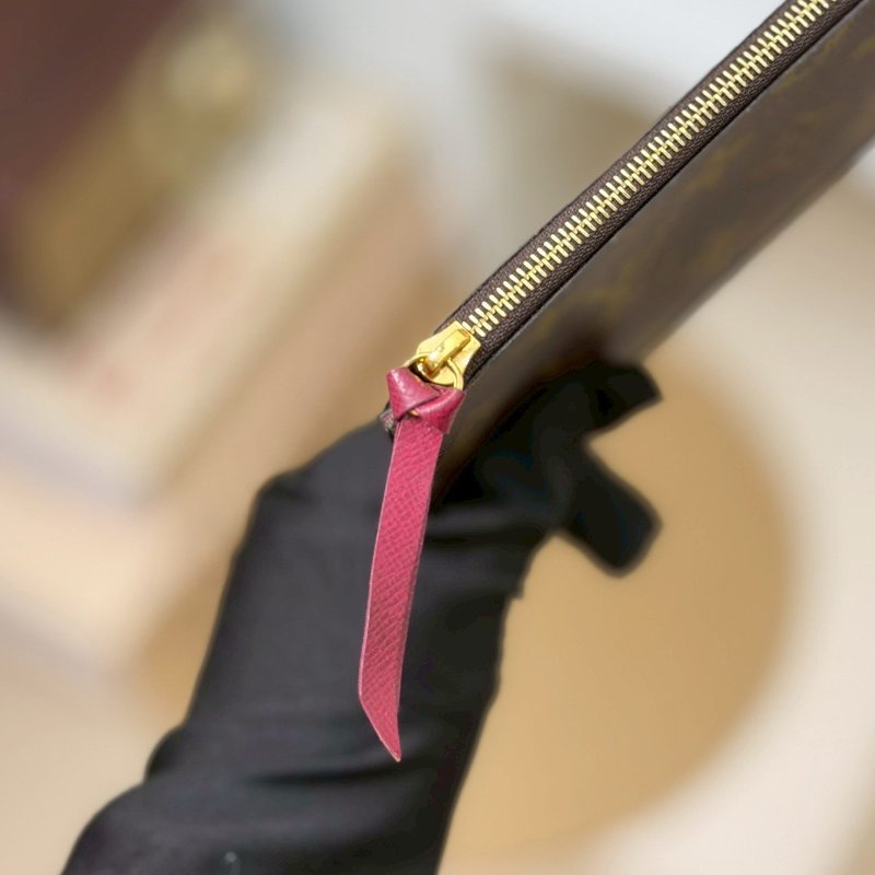 🏷LV 路易威登．Félicie Pochette 三合一 woc M81896-29