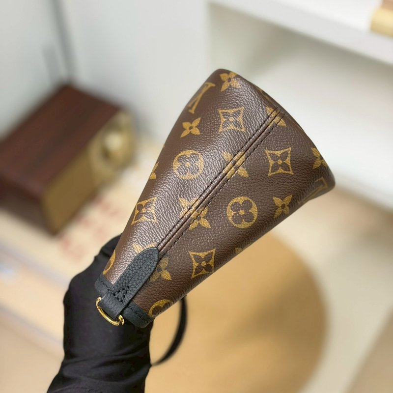 (全網只有這一顆✨！)🏷LV 路易威登．Neverfull Inside Out MM 雙面小托特 芯片款 M28347-3